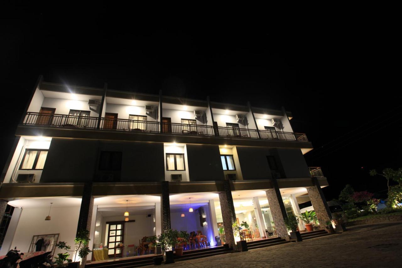 Kalton Hotel ลาบวนบาโจ ภายนอก รูปภาพ